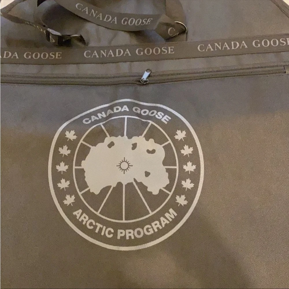Canada Goose coat black dust bag . New.